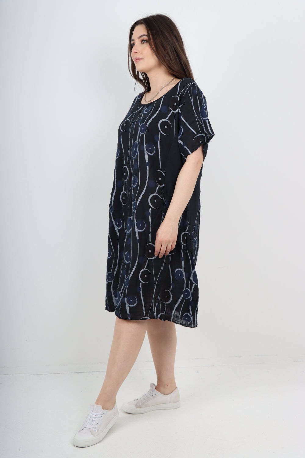 Italian Circle Pattern Ribbed Sides Short Sleeve Midi Dress