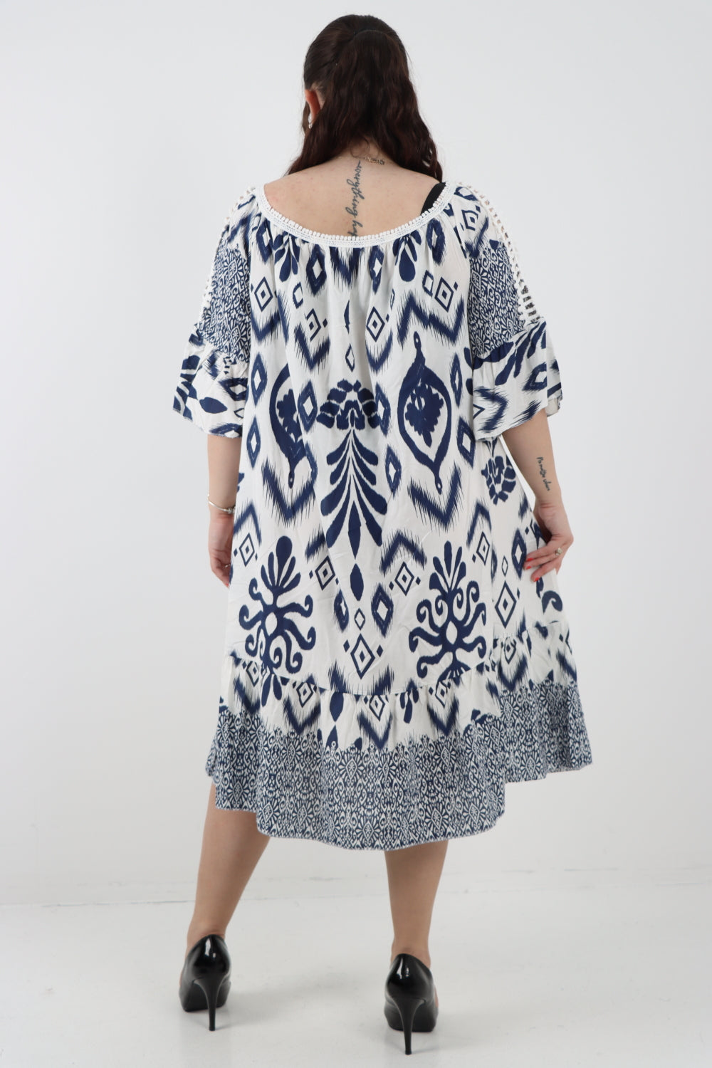 Italian Lace Detail Neck Embroidered Cut-out Sleeve Printed Midi Dress