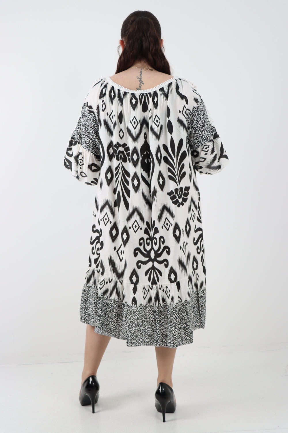 Italian Lace Detail Neck Embroidered Cut-out Sleeve Printed Midi Dress