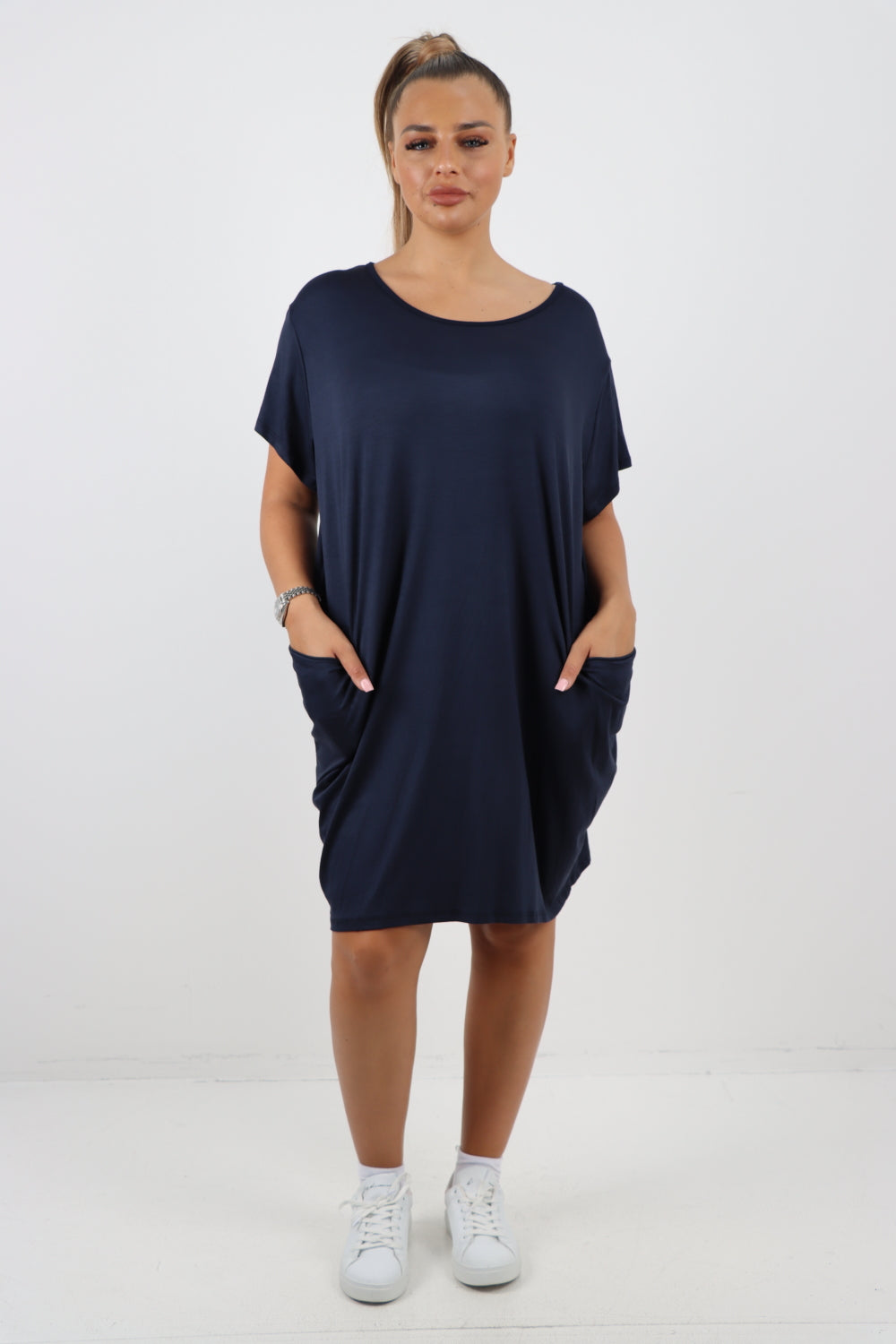 Italian Plain Side Pockets Round Neck Midi Dress