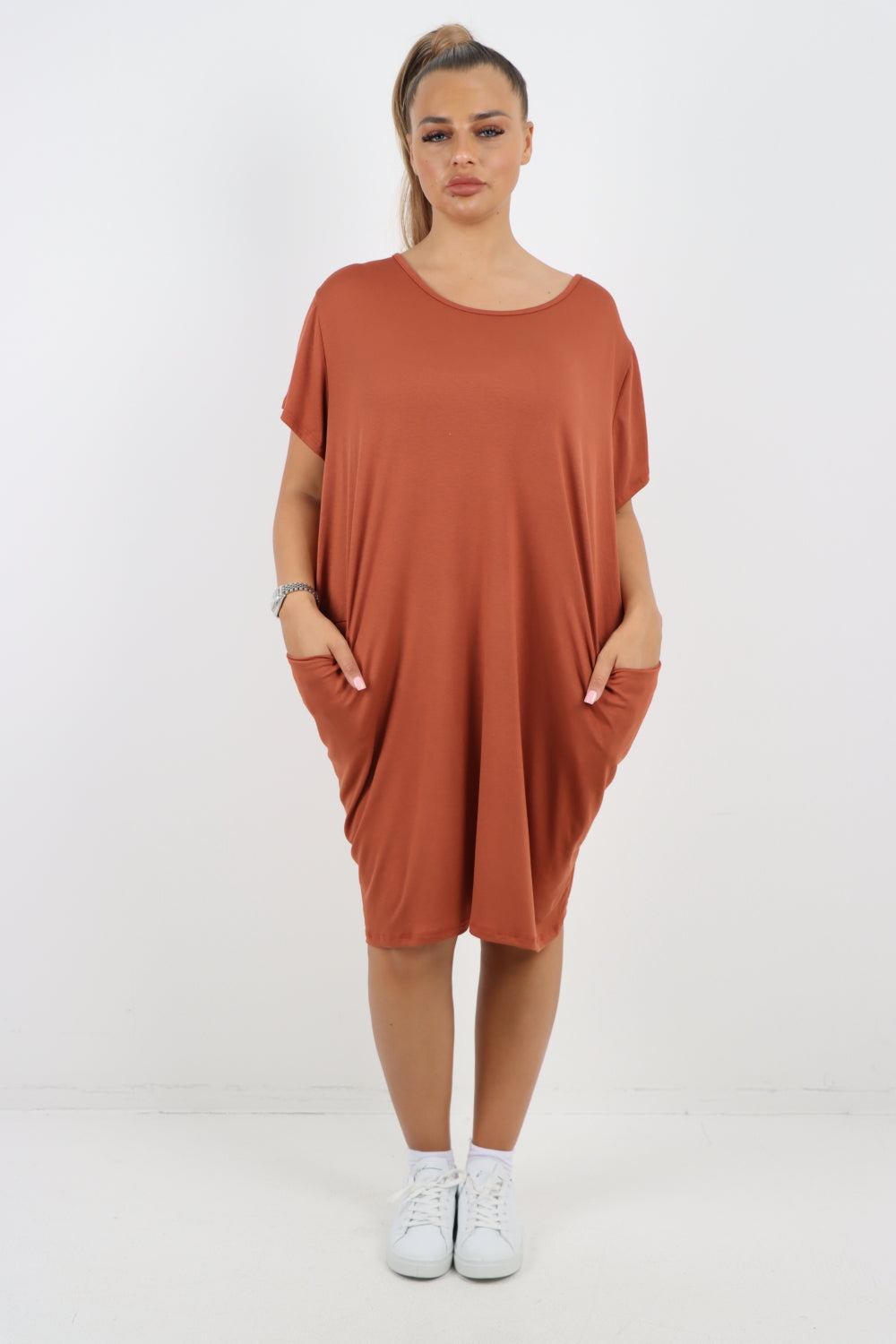 Italian Plain Side Pockets Round Neck Midi Dress